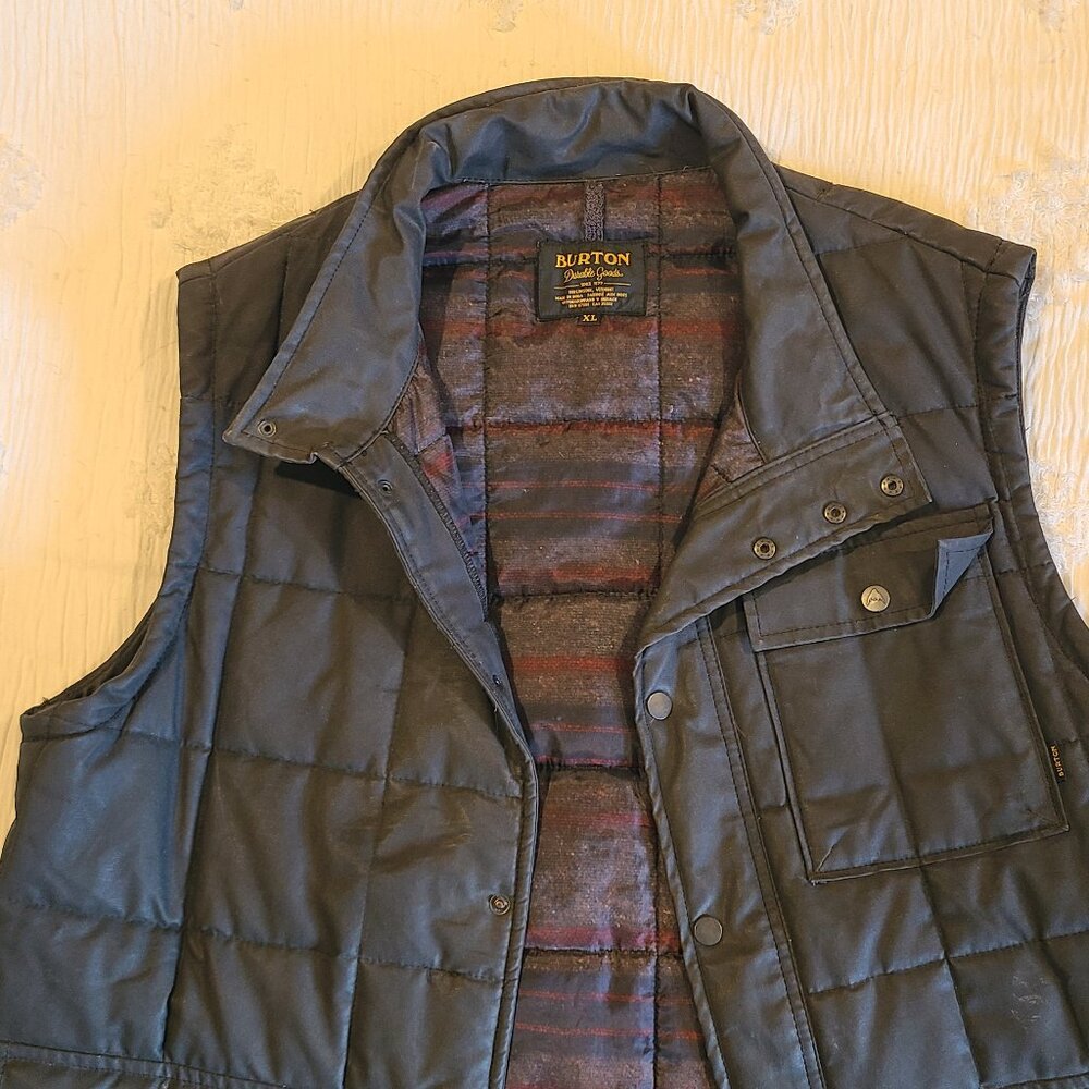 Burton XL vest